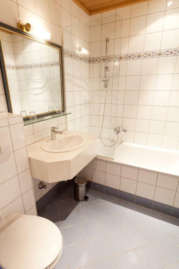 Brueckenwirt Hotell Hallein Eksteriør bilde