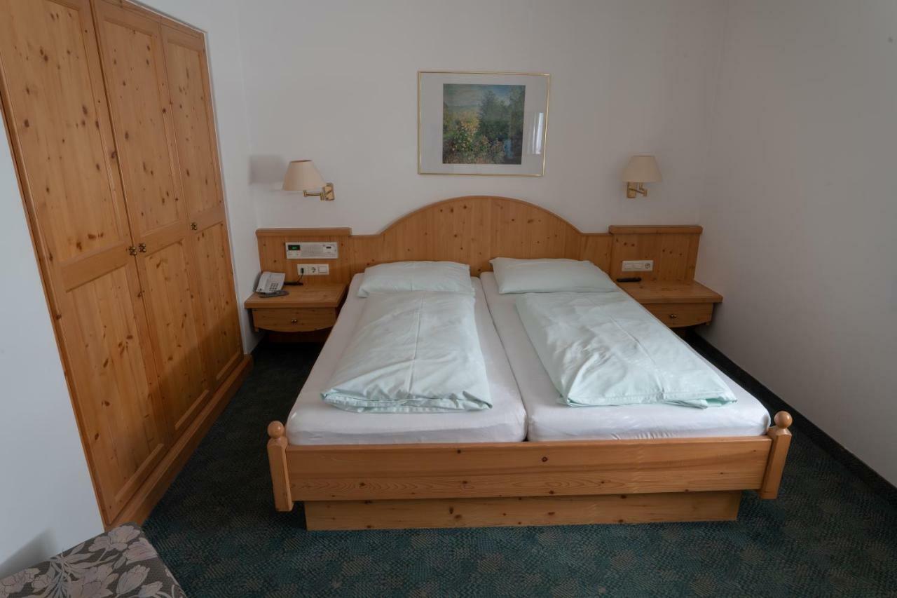 Brueckenwirt Hotell Hallein Eksteriør bilde